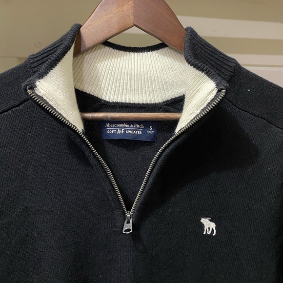 Abercrombie & Fitch Men's Quarter Zip size S - Picture 3 of 3